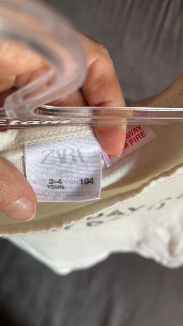 T-shirt Zara garçon 3-4 ans 104 cm