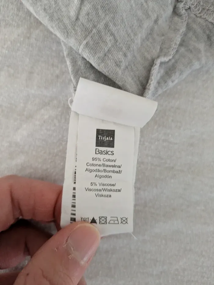 T-shirt gris Taxi Tissaia Basics - 2 ans (Usagé / Idéal activités 🎨) - photo numéro 4