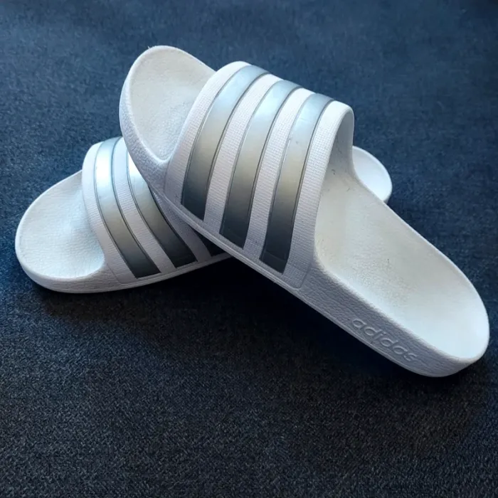 Claquettes Adidas - photo numéro 2