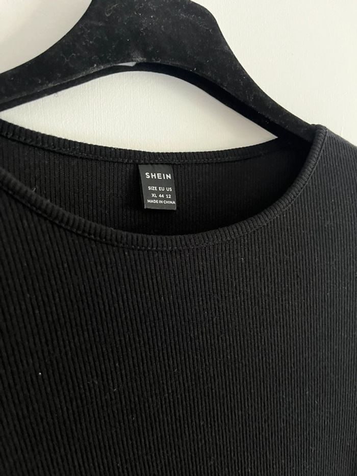 robe noire manches longues - photo numéro 5