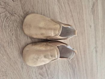 Chausson doré 6/12 mois