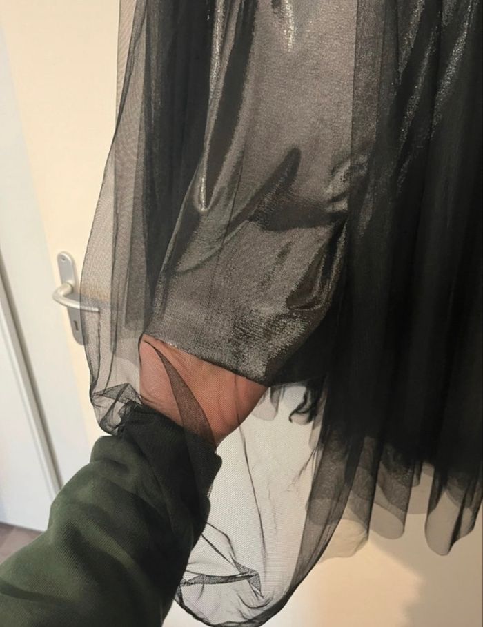 Jupe en tulle noir et argenté - photo numéro 4