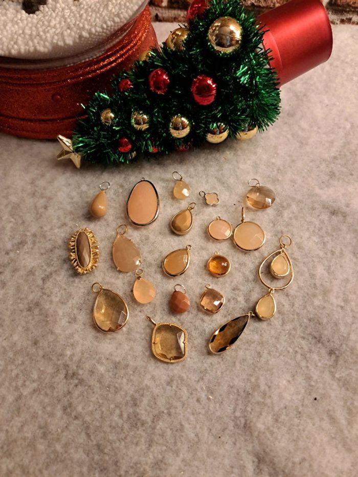 Lot de pendentifs orangé marron clair et beige - photo numéro 3