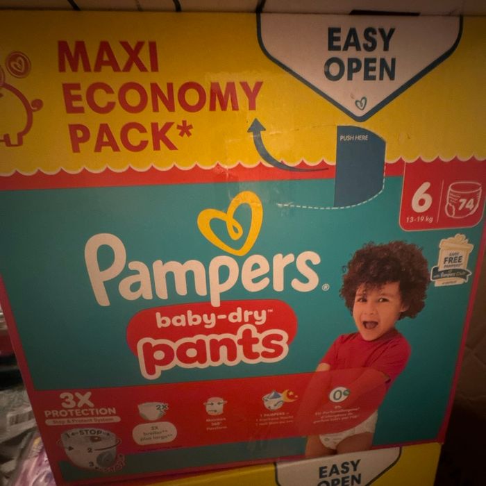 Pampers pants taille 6   74 couches - photo numéro 2