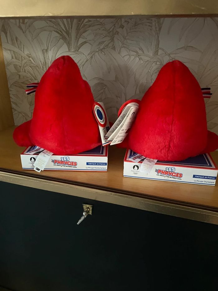 2 Mascottes Les Phryges JO Paris 2024 - photo numéro 6