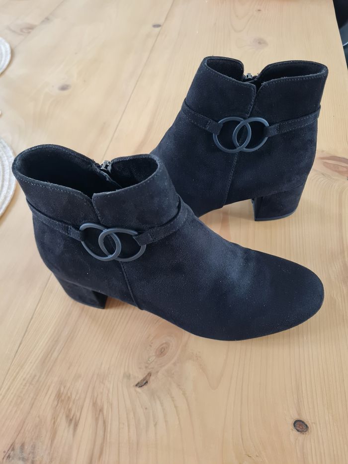 Bottine noir TAMARIS 39 neuve