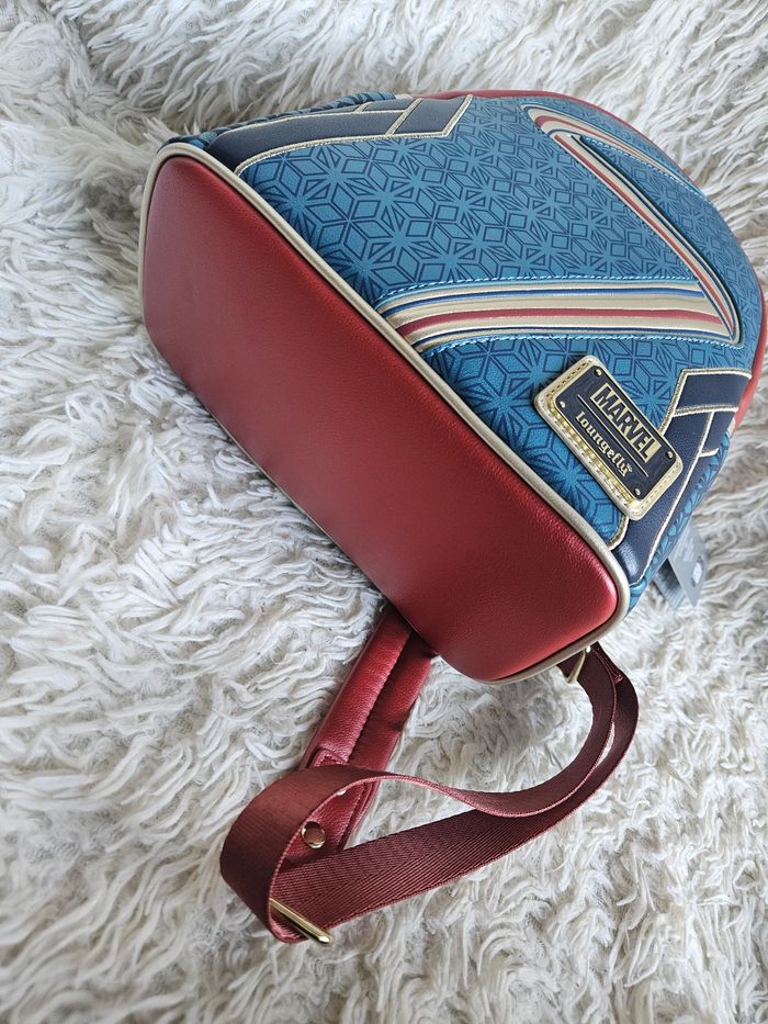 Sac disney loungefly - miss marvel - disneyland paris - disney store - photo numéro 5
