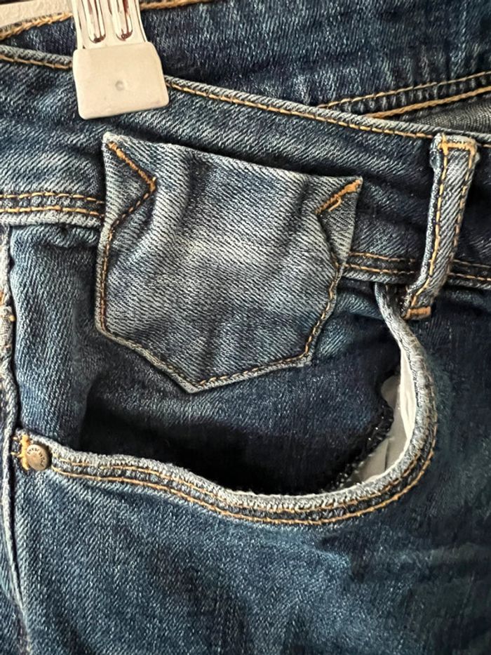 Jeans troués - photo numéro 3