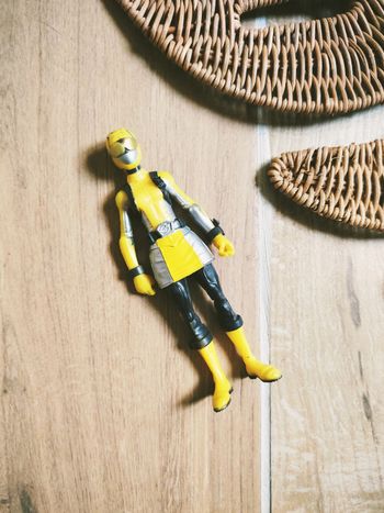 🙅 Power rangers Beast morphers- Figurine du ranger jaune - marque Hasbro