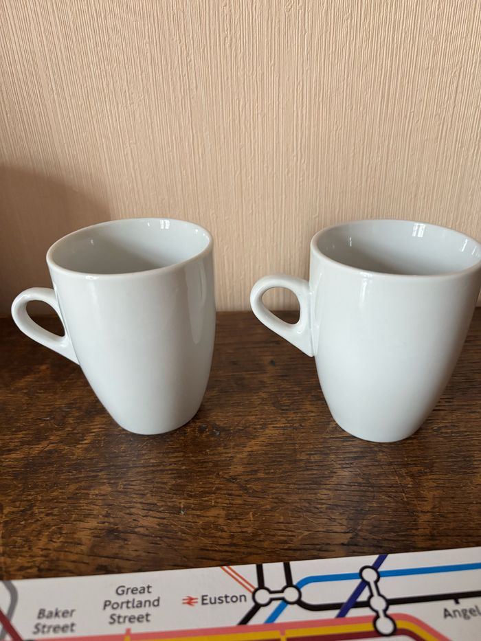Lot Souvenirs de Londres :2 tasses, 2 sets de table et 1 boîte métallique - photo numéro 7