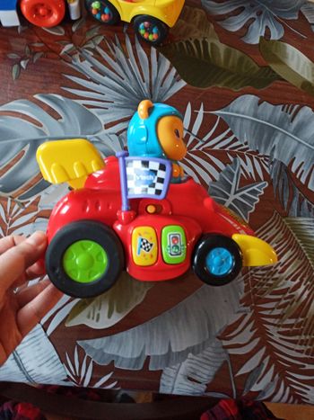 Voiture de course VTech