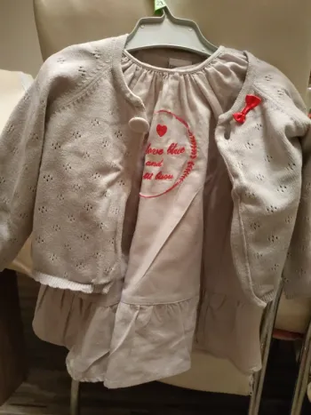 Ensemble robe et gilet 12 mois
