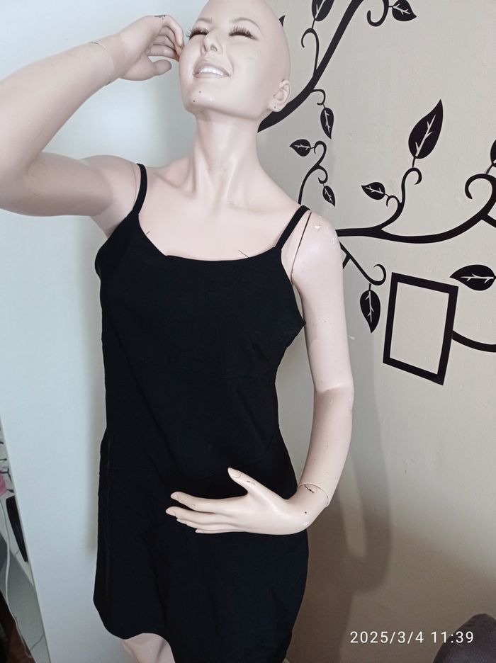 robe noire de Tati c'est chic38 *Spécial FETE* ref 469 P18 - photo numéro 2