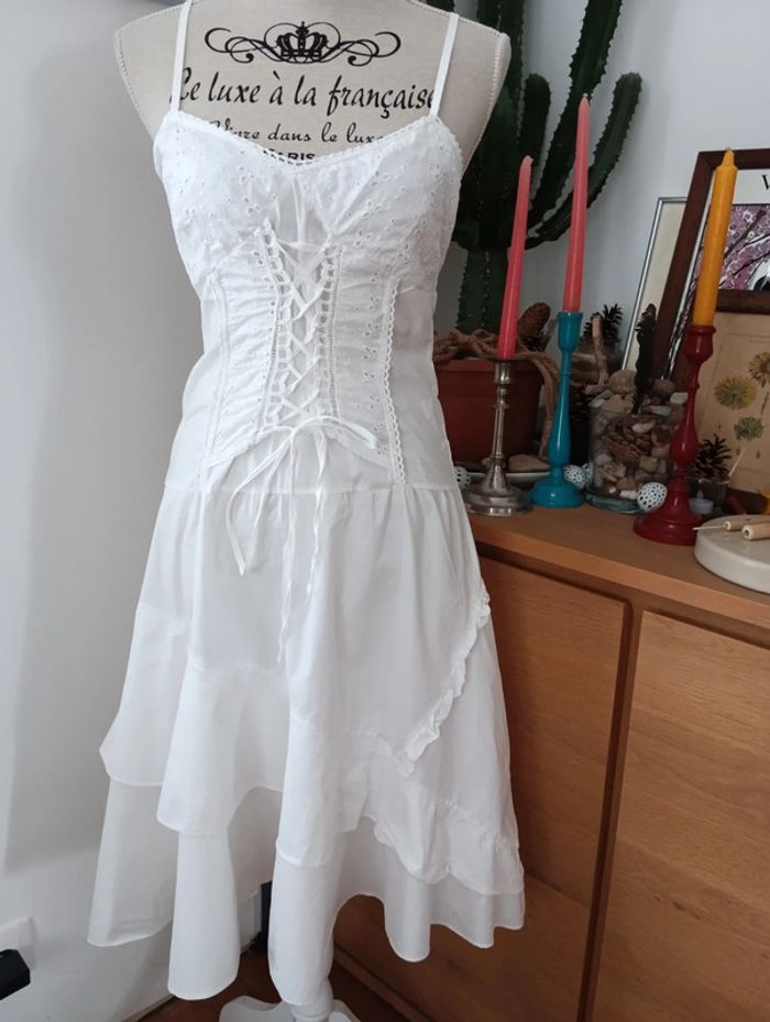 Robe blanche en coton