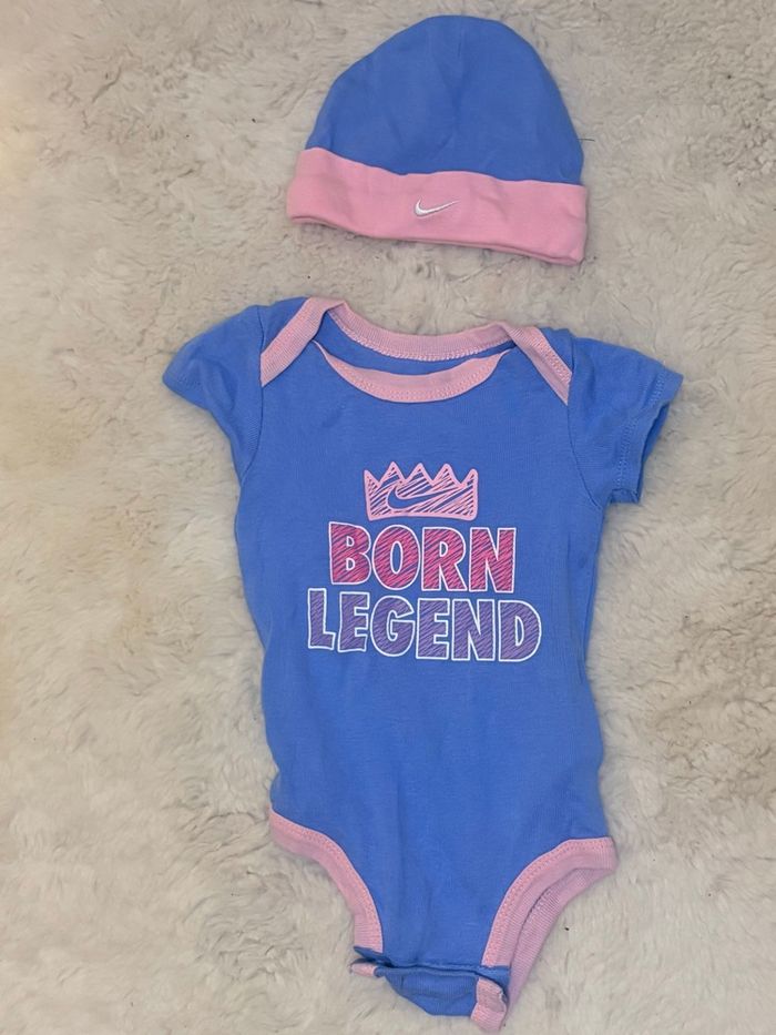 Bodie et bonnet Nike fille 0/6 mois - photo numéro 1