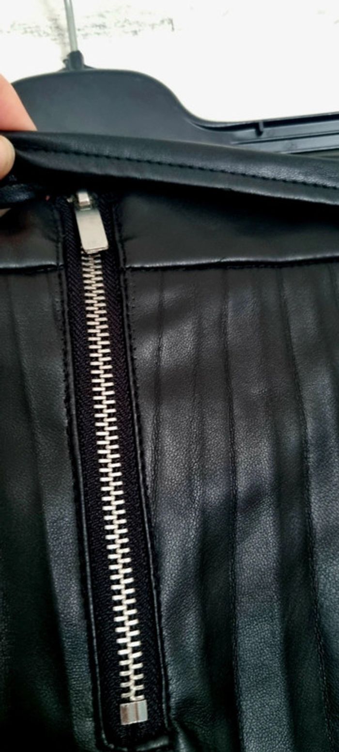 Jupe courte plissée similicuir noire naf naf 38 neuve - photo numéro 5