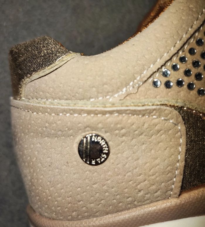 Baskets T36 taupe strass et doré. - photo numéro 7