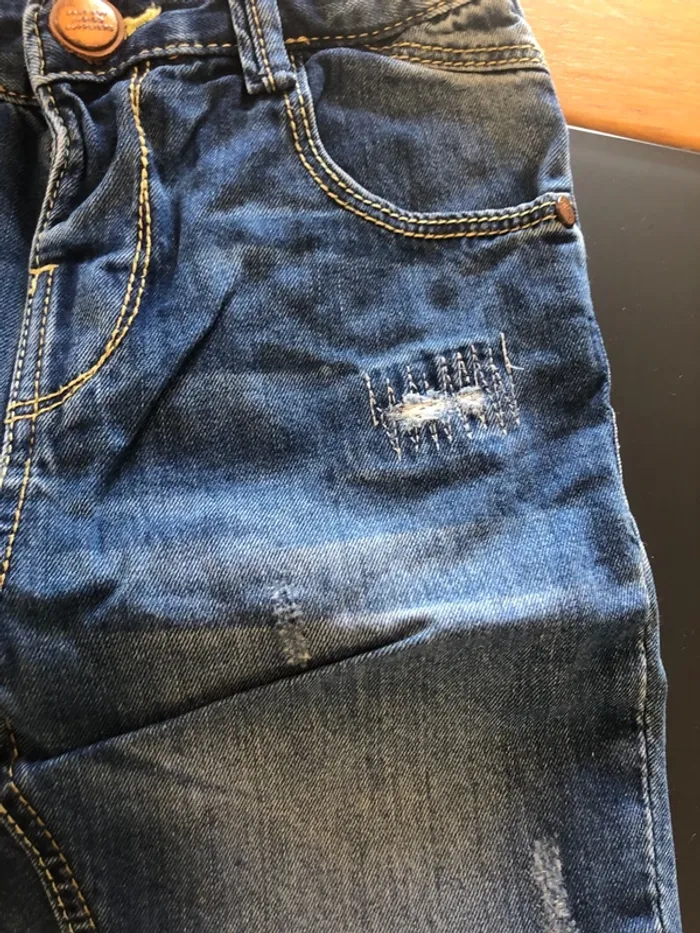Jean avec plein de jolis détails - photo numéro 4