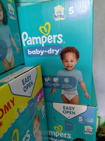 2 paquets pampers babydry maxipack taille 5