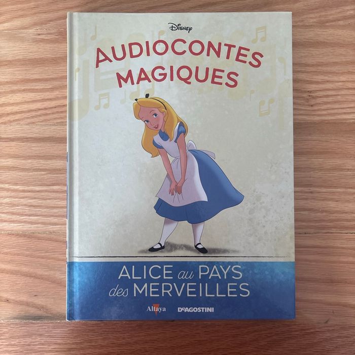 # lot 6 livres audio contes magiques - photo numéro 5