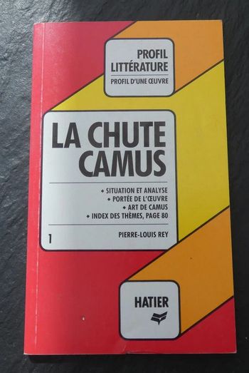Livre : Profil d'une oeuvre "la Chute" de Camus neuf