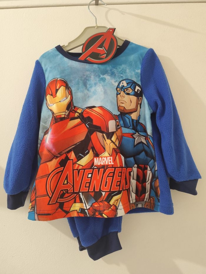 Pyjama hiver Avengers 5 ans neuf