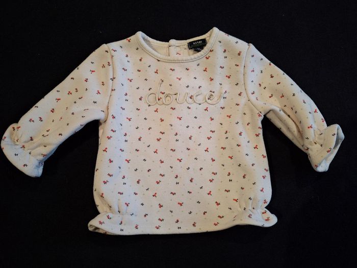 Jolie petit pull épais