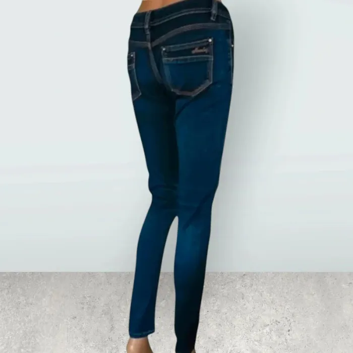 Jean Monday , coupe slim fit ,taille basse ,texture stretch - photo numéro 3