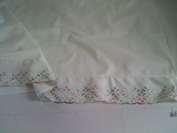 Drap blanc lit bébé vintage