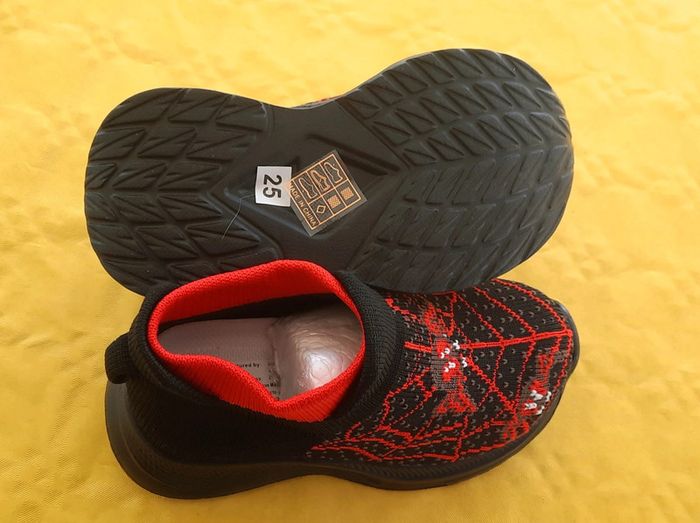 Basket neuve 25 Spiderman - photo numéro 3