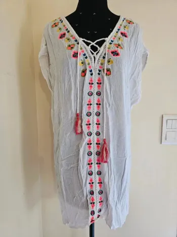 Tunique bohème blanche brodée Etam – Taille unique