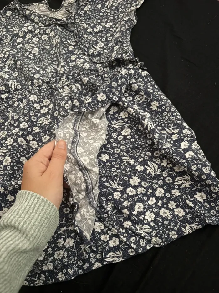Robe fleurie 8 ans - photo numéro 3