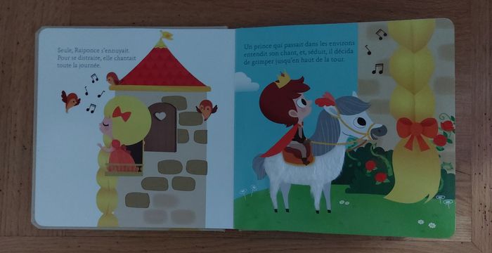 Raiponce - livre cartonné à toucher - photo numéro 3