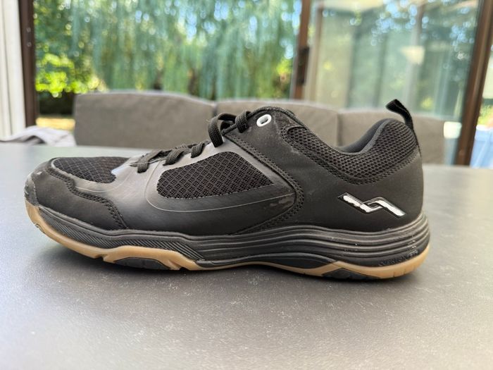 Chaussures de salle - semelle non marquante - photo numéro 5