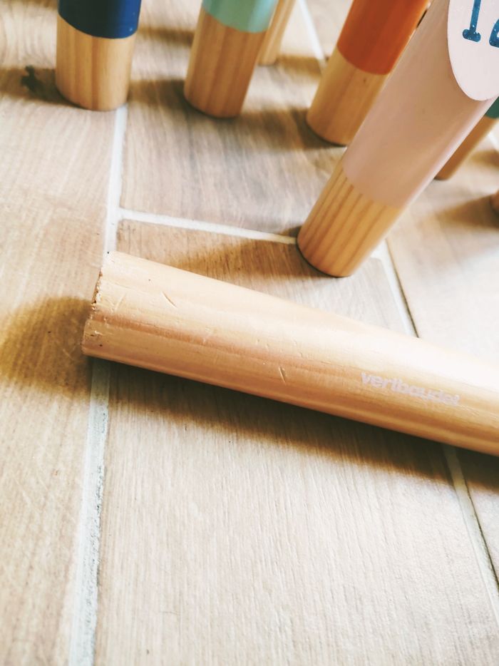 🎳 Lot de quilles Finlandaise colorés en bois avec numéros marque Vertbaudet - photo numéro 4