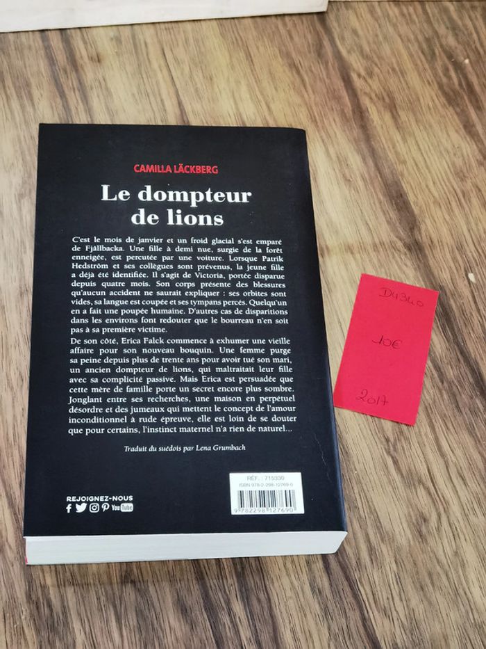 D4340 - livre "le dompteur de lions" Camilla Lackbert - photo numéro 2