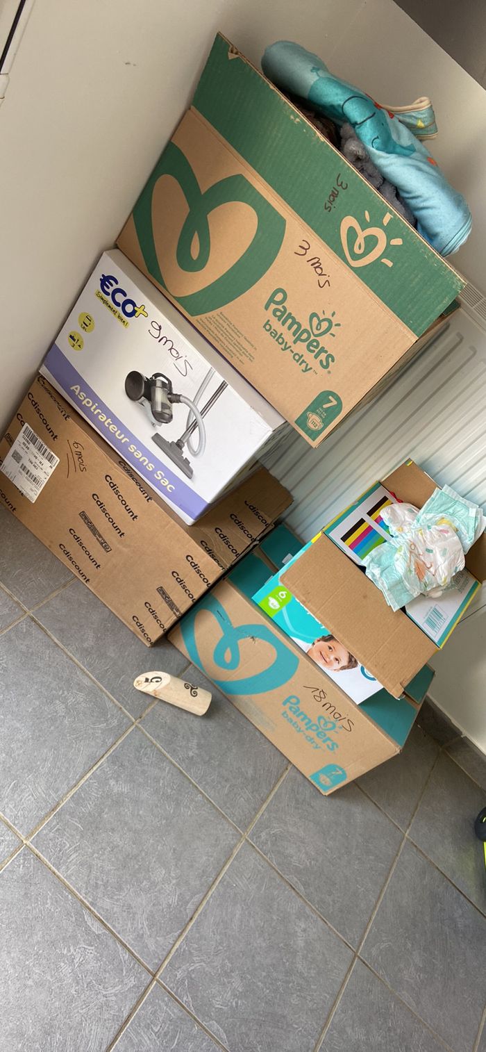 Carton de vêtements garçon de 3 à 12 mois