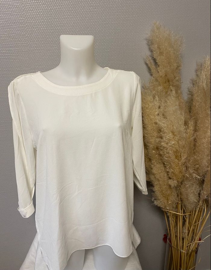 Haut blanc avec manches ouvertes - photo numéro 2