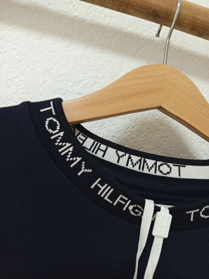 Robe bleu marine Tommy Hilfiger taille 14 ans neuve avec étiquette - photo numéro 3