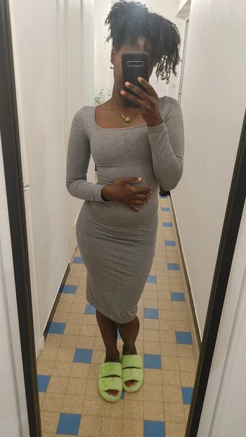 Robe longue manche longue moulante décolleté carré gris