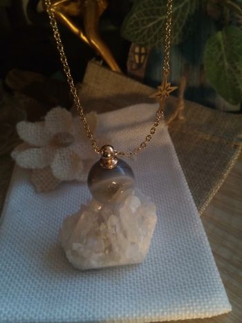 Collier avec pierre  géode d'agate grise et étoile du Nord