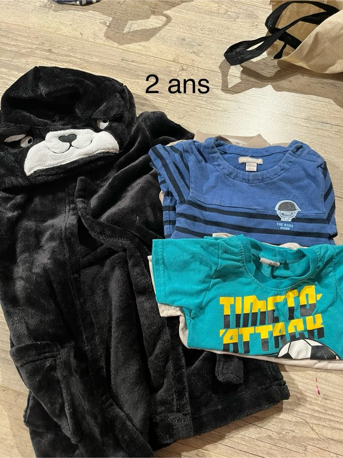 Lot vêtements 2/3/4 ans - photo numéro 3