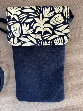 Petite pochette bleue beige