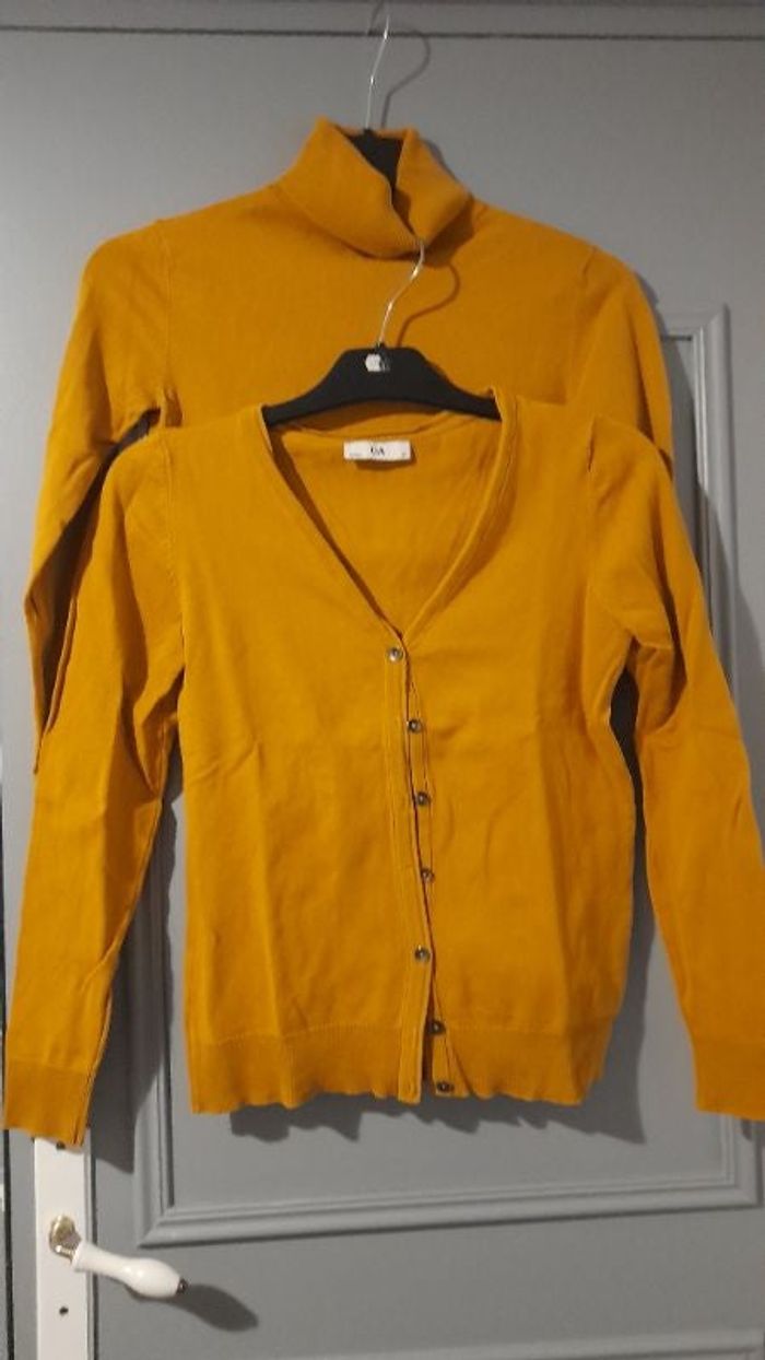 Pull et gilet moutarde  ensemble