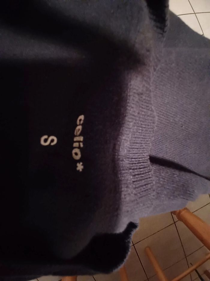 pull col v taille s - photo numéro 3