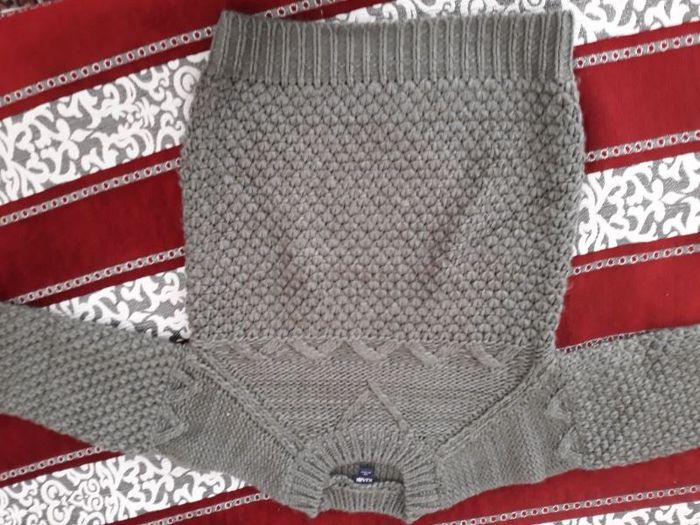Pull en laine taille 6 ans