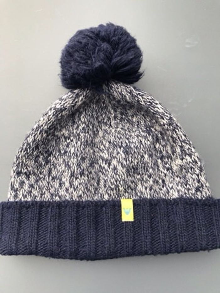 Bonnet Armani Baby. Valeur neuf: plus de 70€