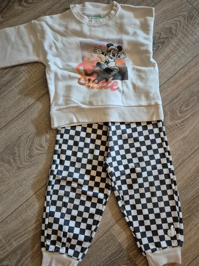 Ensemble Mickey