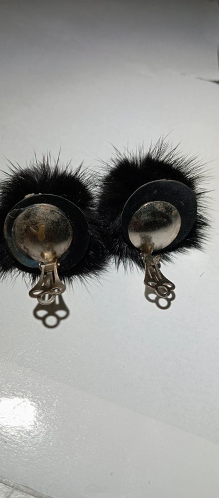 Clips d'oreilles en poils