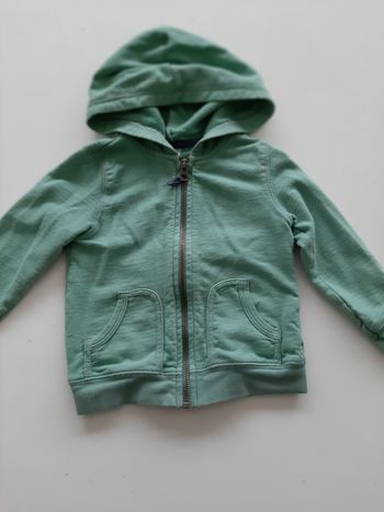 Sweat capuche garçon carters taille 24 mois